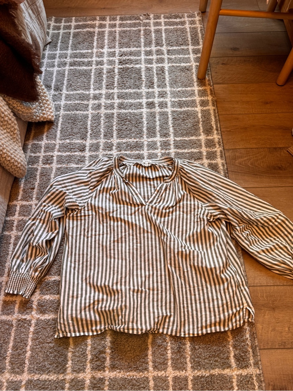 Striped V-Neck Long Sleeve Top in Green and White